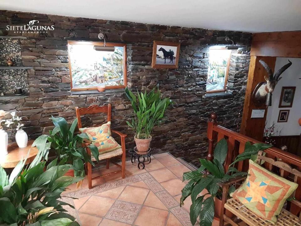 Apartamentos Siete Lagunas Trevélez Exterior photo